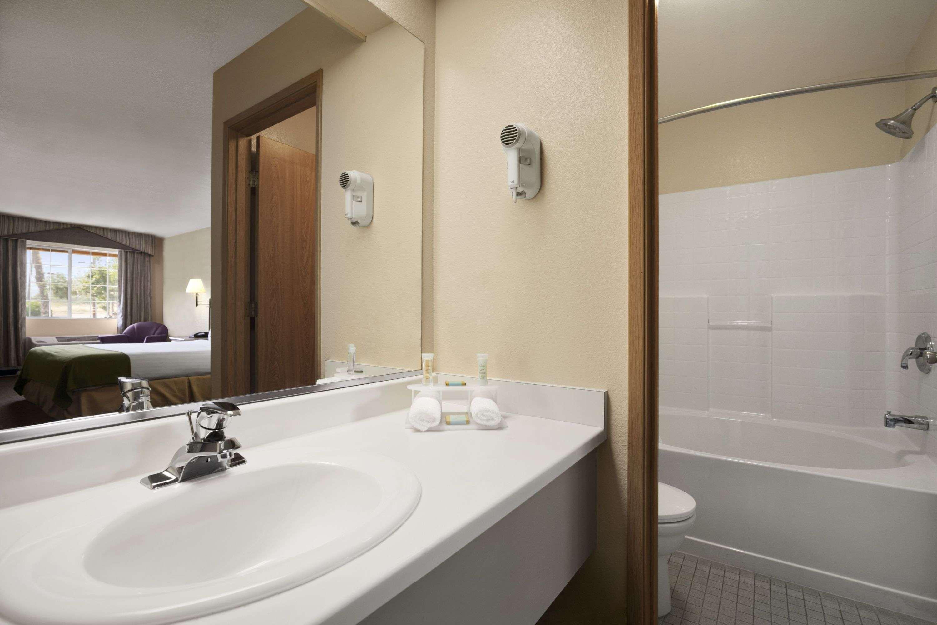 Surestay Hotel By Best Western Ukiah Ngoại thất bức ảnh